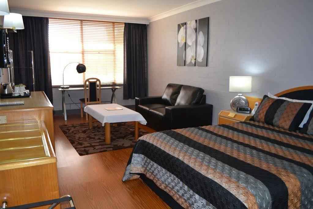 كوينبيان Capital Airport Motel المظهر الخارجي الصورة