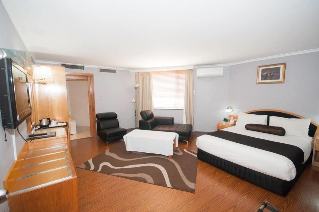 كوينبيان Capital Airport Motel المظهر الخارجي الصورة